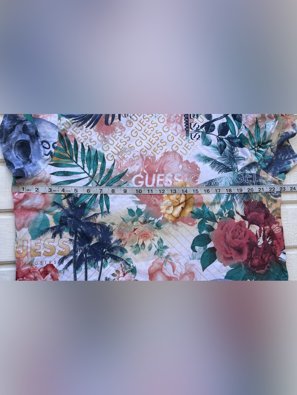 GUESS Los Angeles Men’s Allover Tropical Floral & Skulls Graphic Tee Size XXL - Picture 8 of 9